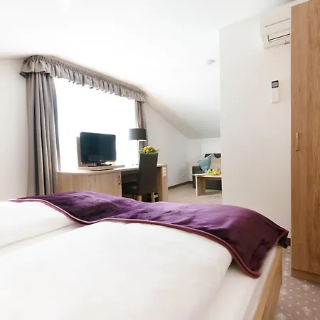 Birkenfelder Hof Szálloda 3*